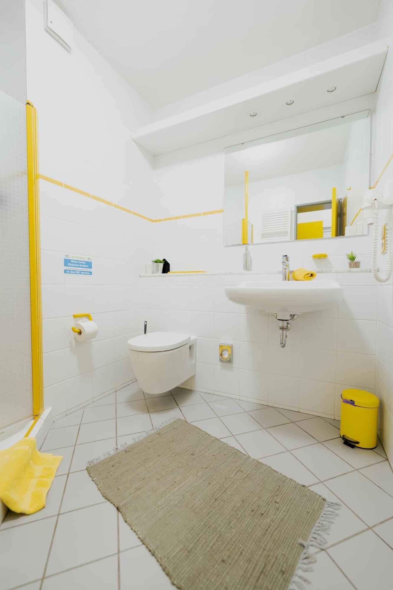 Ferienhaus Schoene Aussicht Ferienwohnung Gelb Hemfurth-Edersee Buitenkant foto